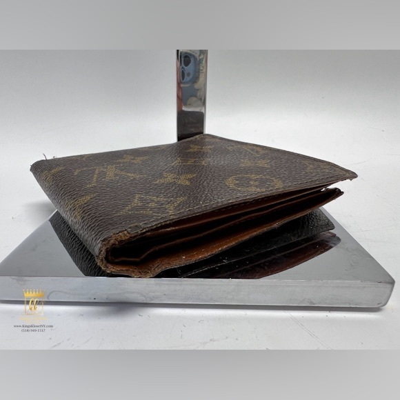 Louis Vuitton Monogram Wallet - Picture 4 of 9